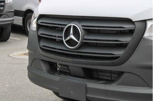 2025 Mercedes-Benz Sprinter 2500 Standard Roof