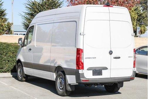2025 Mercedes-Benz Sprinter 2500 Standard Roof
