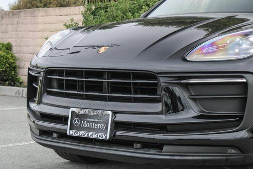 2022 Porsche Macan Base