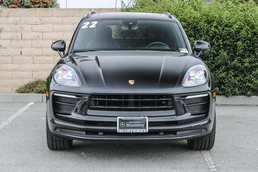2022 Porsche Macan Base