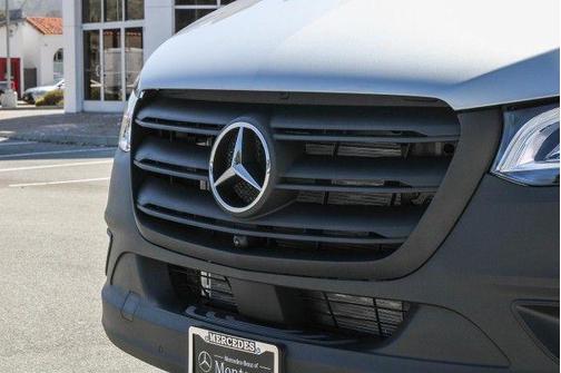 2025 Mercedes-Benz Sprinter 2500 Standard Roof