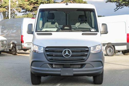 2026 Mercedes-Benz Sprinter 2500 Standard Roof