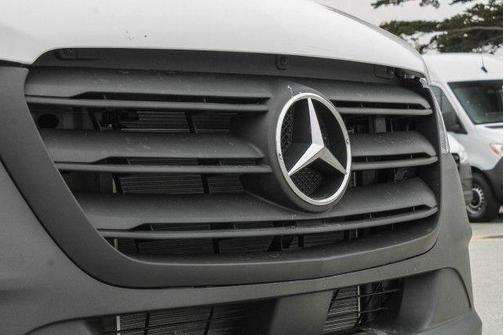 2025 Mercedes-Benz Sprinter 2500 Standard Roof