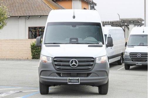 2025 Mercedes-Benz Sprinter 2500 Standard Roof