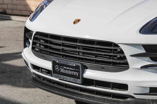 2021 Porsche Macan Base