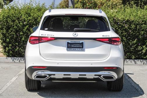 2025 Mercedes-Benz GLC 350e Base 4MATIC
