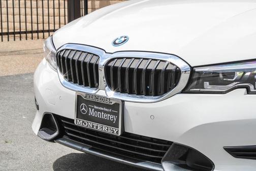 2022 BMW 330e 330e
