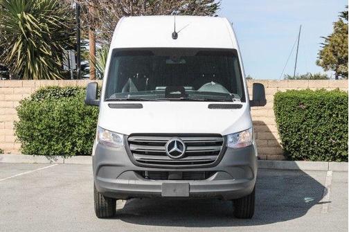 2025 Mercedes-Benz Sprinter 2500 High Roof