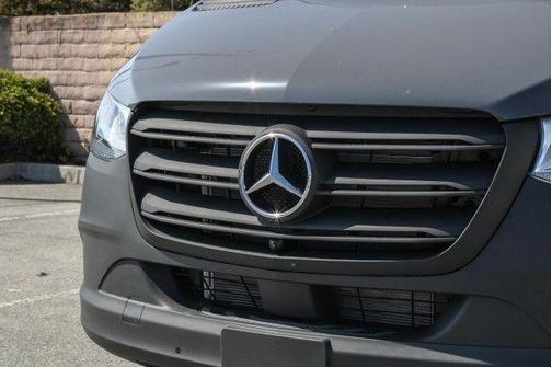 2025 Mercedes-Benz Sprinter 2500 Standard Roof