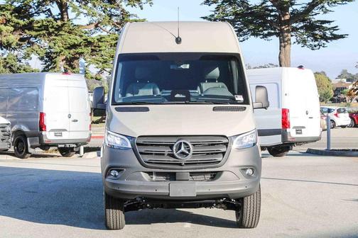 2026 Mercedes-Benz Sprinter 2500 Standard Roof