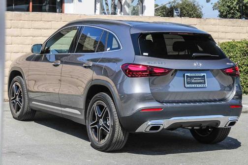 2026 Mercedes-Benz GLA 250 Base 4MATIC