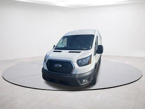 2025 Ford Transit-250 148 WB Medium Roof Cargo
