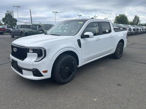 2025 Ford Maverick Lobo Standard