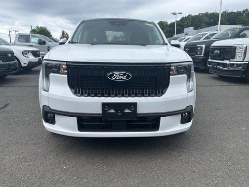 2025 Ford Maverick Lobo Standard