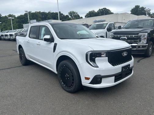 2025 Ford Maverick Lobo Standard