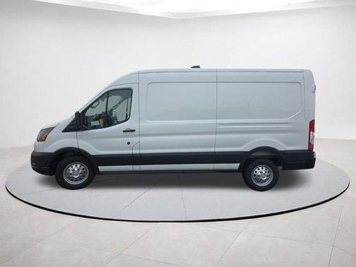2026 Ford Transit-250 148 WB Medium Roof Cargo