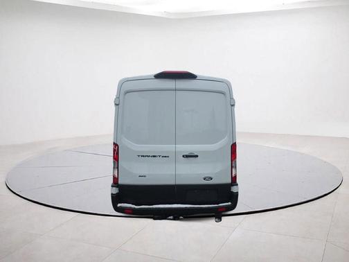 2026 Ford Transit-250 148 WB Medium Roof Cargo