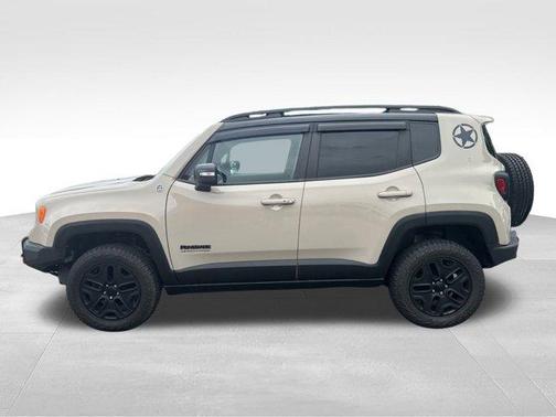 2017 Jeep Renegade Trailhawk