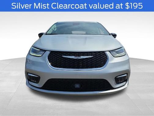 Silver Mist Clearcoat 2024 Chrysler Pacifica LIMITED