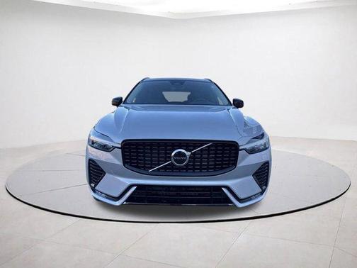 2025 Volvo XC60 B5 Core