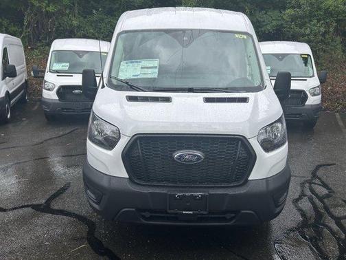 2025 Ford Transit-250 148 WB Medium Roof Cargo