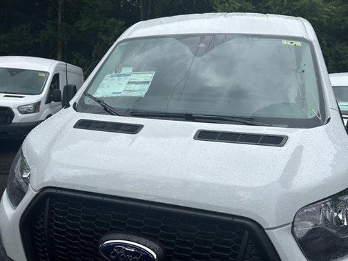 2025 Ford Transit-250 148 WB Medium Roof Cargo