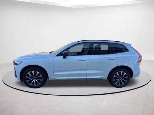 2025 Volvo XC60 B5 Core
