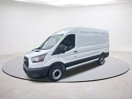 2025 Ford Transit-250 148 WB Medium Roof Cargo