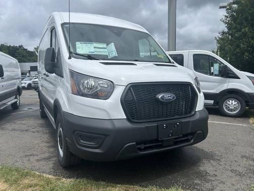 2025 Ford Transit-250 148 WB Medium Roof Cargo
