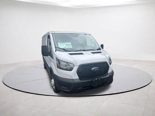 2025 Ford Transit-150 