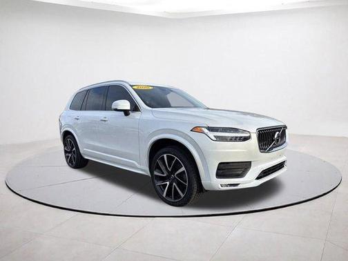 2020 Volvo XC90 T6 Momentum 7 Passenger