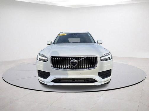 2020 Volvo XC90 T6 Momentum 7 Passenger