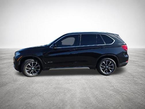 Black Sapphire Metallic 2017 BMW X5 XDRIVE35I