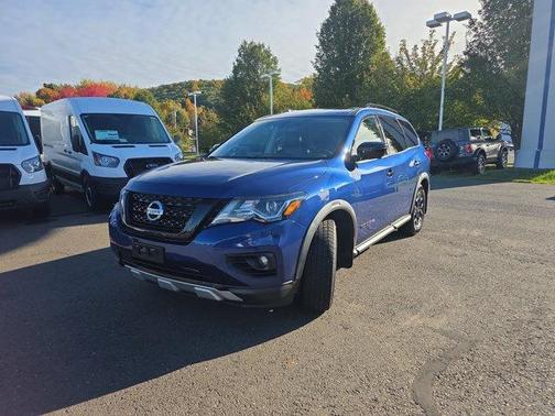 2020 Nissan Pathfinder SL