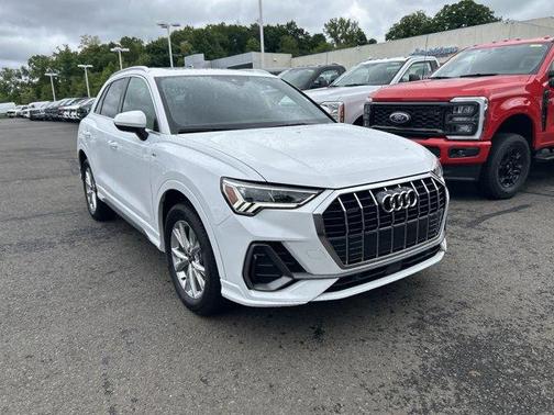 2025 Audi Q3 45 S line Premium
