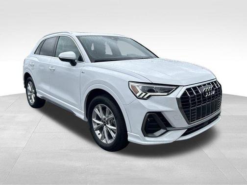 2025 Audi Q3 45 S line Premium