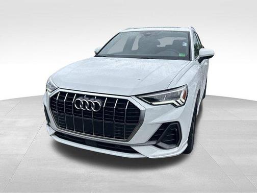 2025 Audi Q3 45 S line Premium