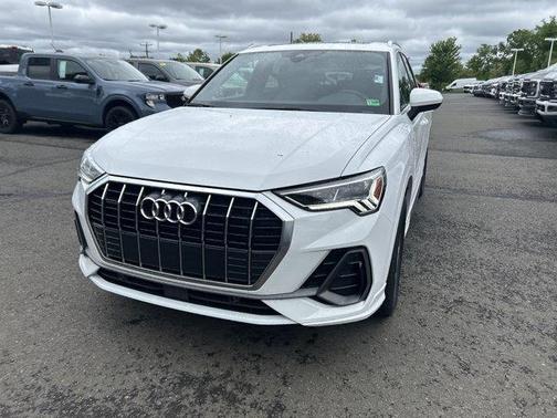 2025 Audi Q3 45 S line Premium