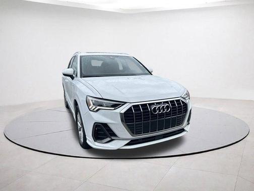 2025 Audi Q3 45 S line Premium