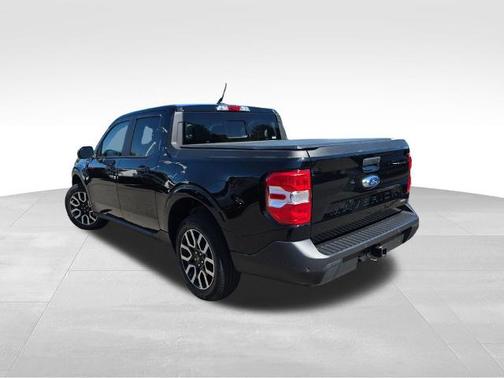 SHADOW BLACK 2024 Ford Maverick LARIAT