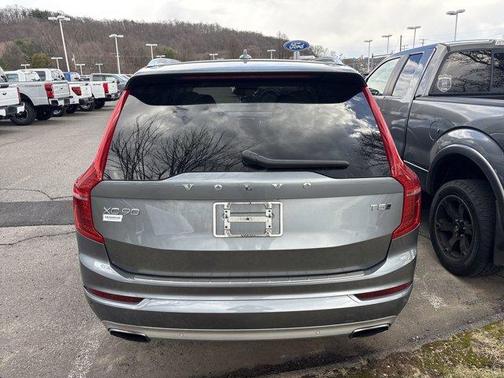 2020 Volvo XC90 T5 Momentum 7 Passenger