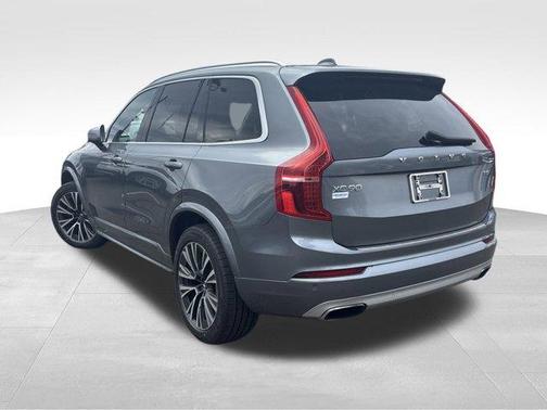 2020 Volvo XC90 T5 Momentum 7 Passenger