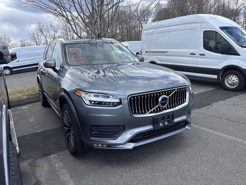 2020 Volvo XC90 T5 Momentum 7 Passenger