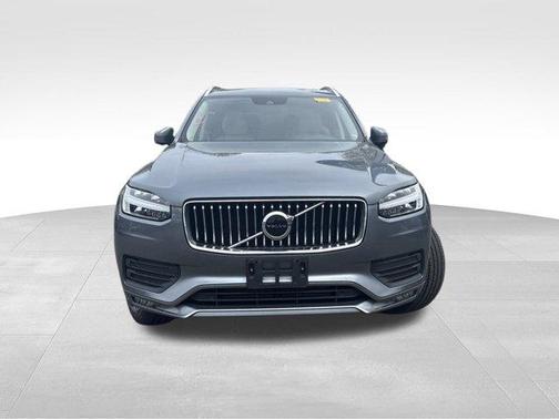 2020 Volvo XC90 T5 Momentum 7 Passenger
