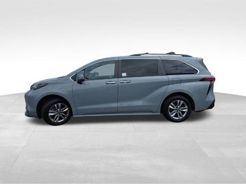 Cement 2022 Toyota Sienna XLE WOODLAND EDITION