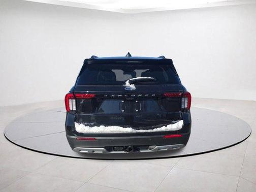 2026 Ford Explorer XLT