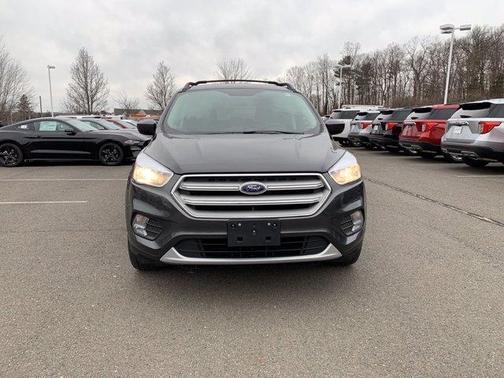 Photo 3 of 39 of 2018 Ford Escape SE
