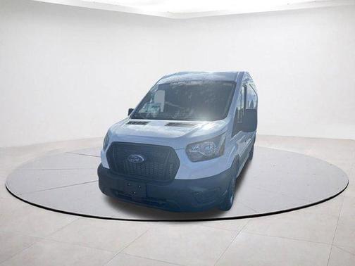 2025 Ford Transit-250 148 WB Medium Roof Cargo