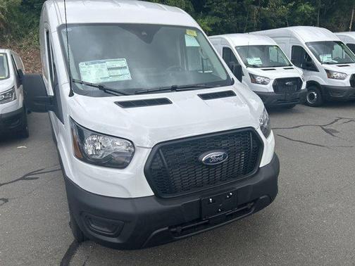 2025 Ford Transit-250 148 WB Medium Roof Cargo