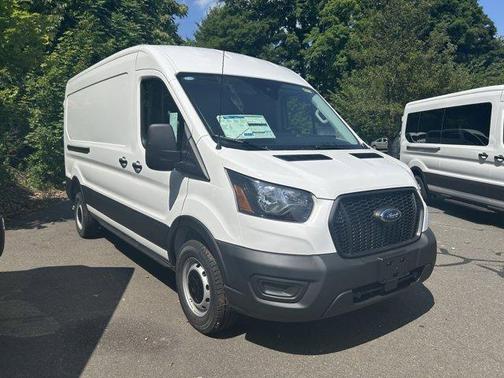 2025 Ford Transit-250 148 WB Medium Roof Cargo